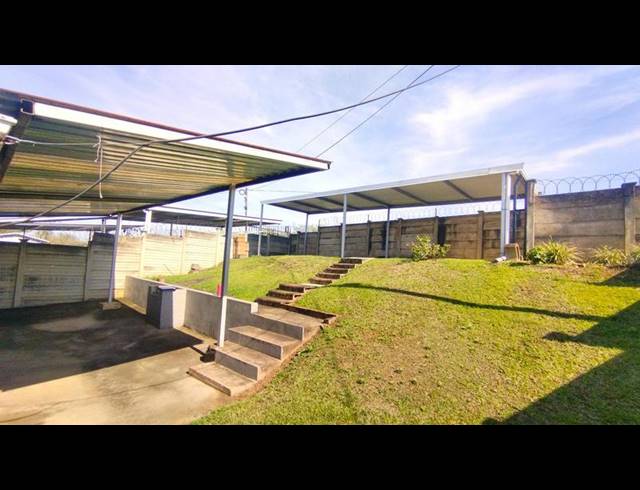 2 BEDROOM TOWNHOUSE FOR SALE IN LINCOLN MEADE